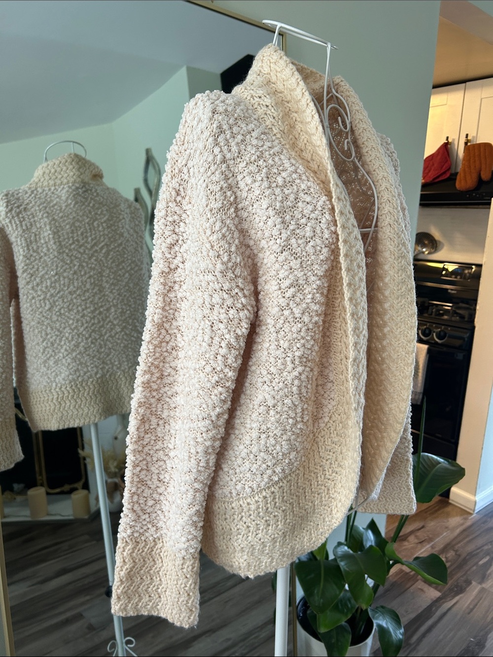 Women’s Cream Chunky Open-Front Knit Cardigan - Picture 3 of 7